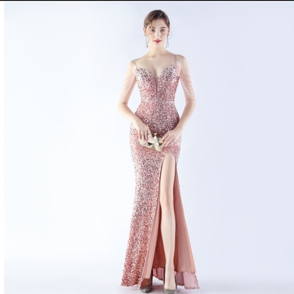Elegant Sleeveless Sequin Wedding Dress - Picture 7 of 15